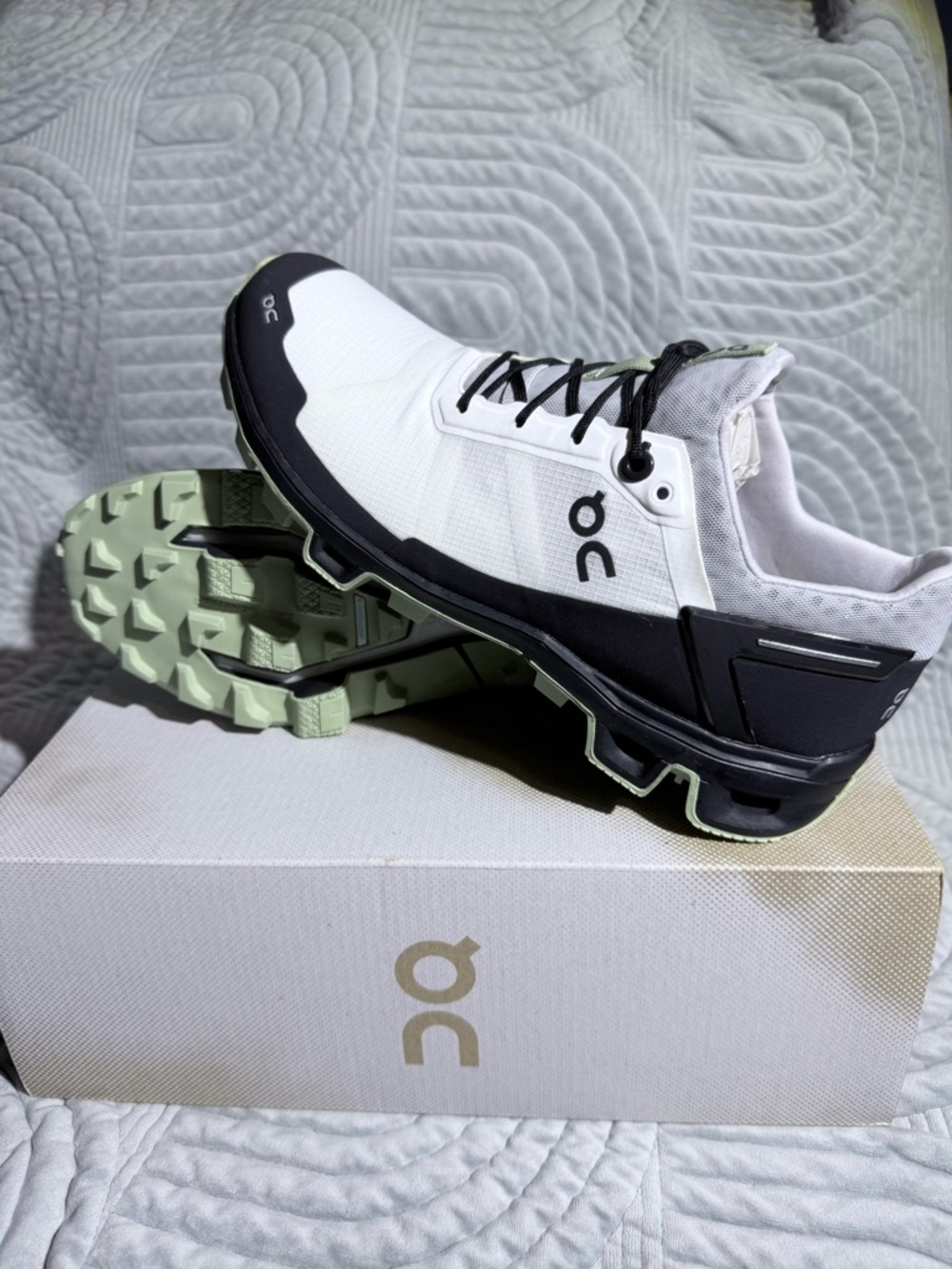 On Cloudventure Trail Running Shoe in White Black and Mint
Sizes: M8.5/W-11